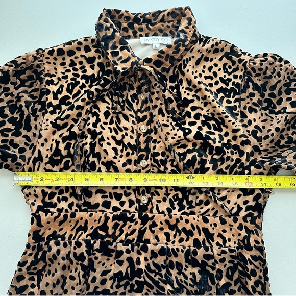 IVY CITY CO Anna Embossed Leopard Print Short Sleeve Midi Dress NWT Size Large - Picture 10 of 12